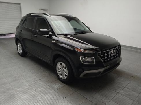 Used 2020 Hyundai Venue SEL FWD image 13