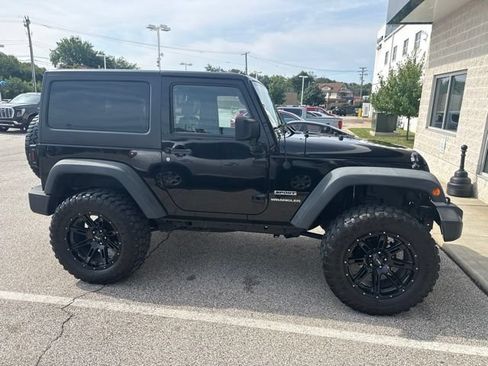 Used 2015 Jeep Wrangler Sport w/ Quick Order Package 24S AWD/4WD image 12