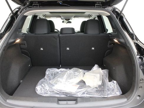 New 2026 Nissan Kicks SV image 28