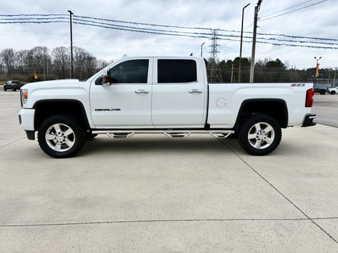 Used 2016 GMC Sierra 2500 Denali w/ Duramax Plus Package image 2