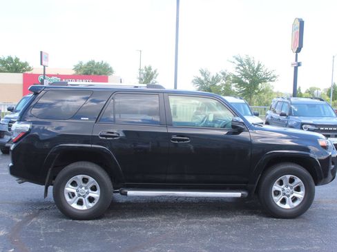 Used 2024 Toyota 4Runner SR5 AWD/4WD image 6