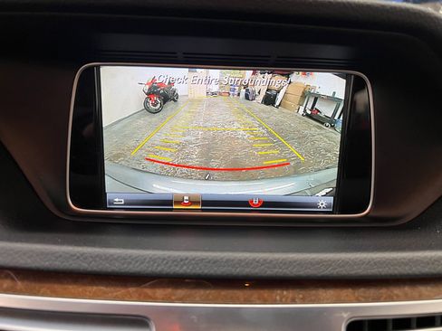 Used 2016 Mercedes-Benz E 350 4MATIC Sedan image 24