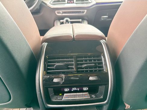 Used 2022 BMW X5 sDrive40i w/ M Sport Package RWD image 24