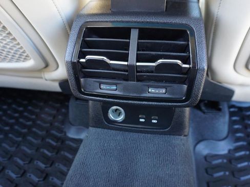 Used 2023 Audi Q3 2.0T Premium Plus w/ Premium Plus Package image 18