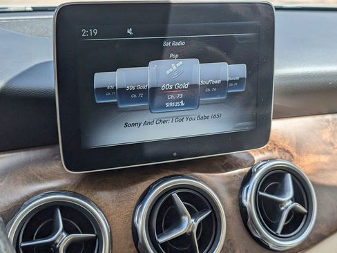 Certified 2019 Mercedes-Benz GLA 250 4MATIC image 15