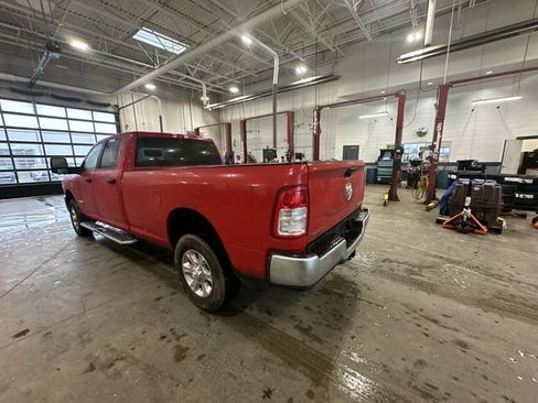 Used 2024 RAM 3500 Big Horn AWD/4WD image 7