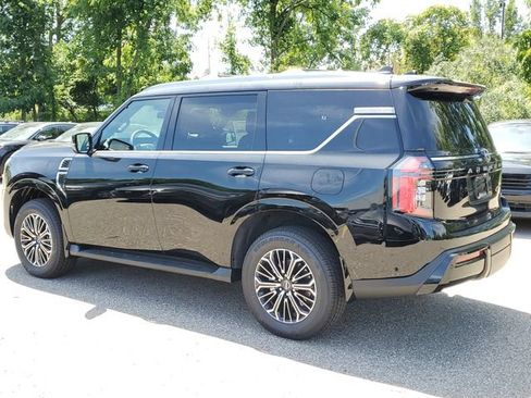 New 2025 Nissan Armada SL w/ Captain's Chari Seat Package AWD/4WD image 3