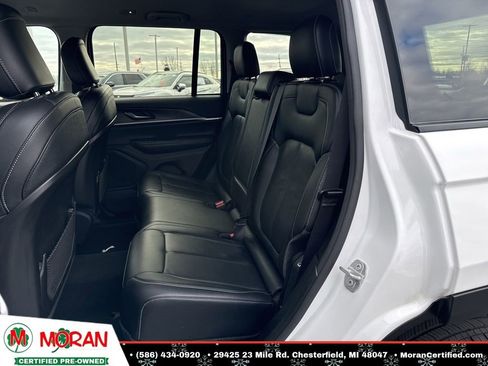 Used 2023 Jeep Grand Cherokee Limited image 26