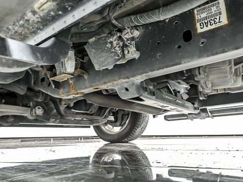 Used 2019 RAM 1500 Laramie AWD/4WD image 11