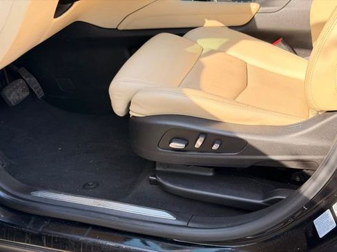 Used 2017 Cadillac XT5 Premium Luxury AWD/4WD image 24