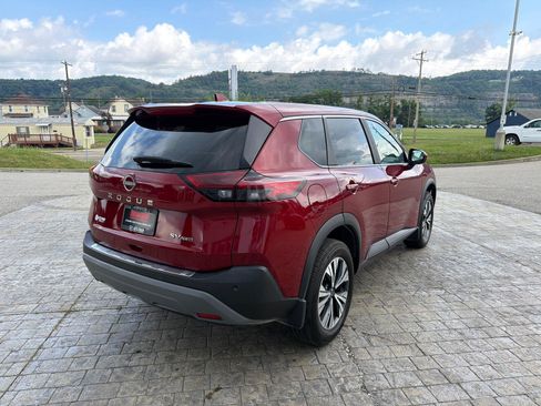 Used 2023 Nissan Rogue SV AWD/4WD image 8