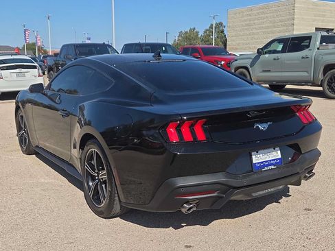 Used 2025 Ford Mustang Coupe RWD image 6