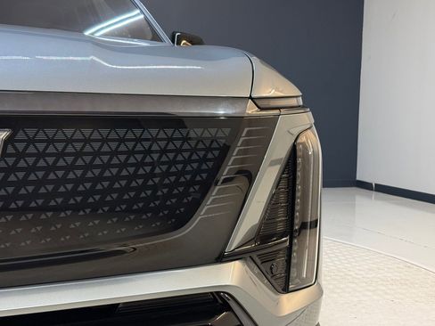New 2026 Cadillac Vistiq Sport AWD/4WD image 23