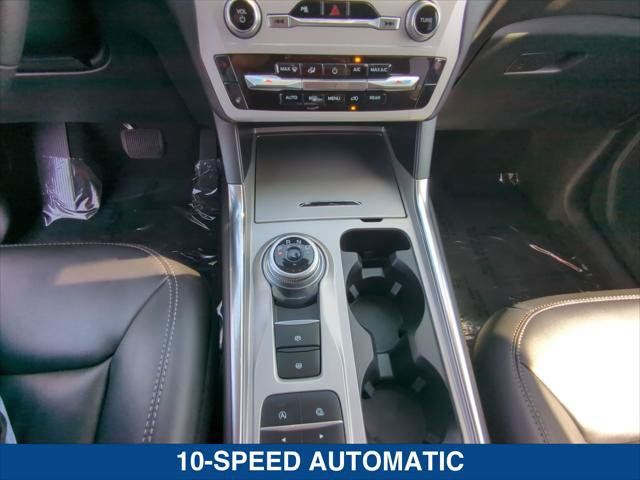 Used 2023 Ford Explorer XLT w/ Equipment Group 202A RWD image 19