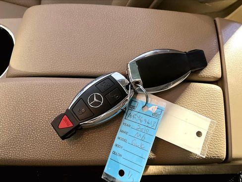 Used 2010 Mercedes-Benz GLK 350 4MATIC image 14