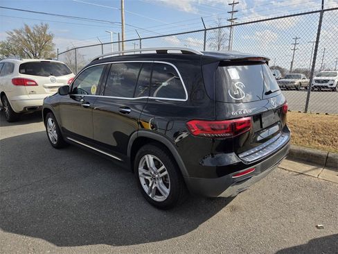 Used 2020 Mercedes-Benz GLB 250 w/ Premium Package image 5