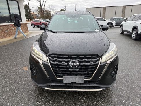 Used 2022 Nissan Kicks SR image 10