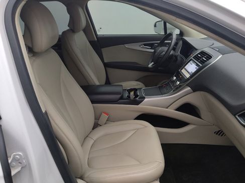 Used 2018 Lincoln MKX Premiere image 21