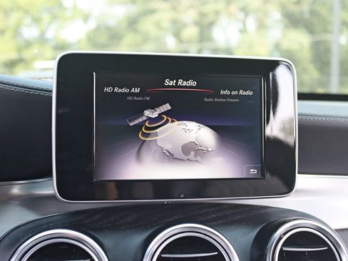 Used 2019 Mercedes-Benz GLC 300 4MATIC Coupe image 26