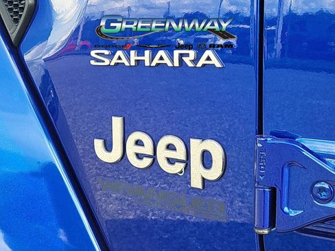 Used 2020 Jeep Wrangler Unlimited Sahara image 8