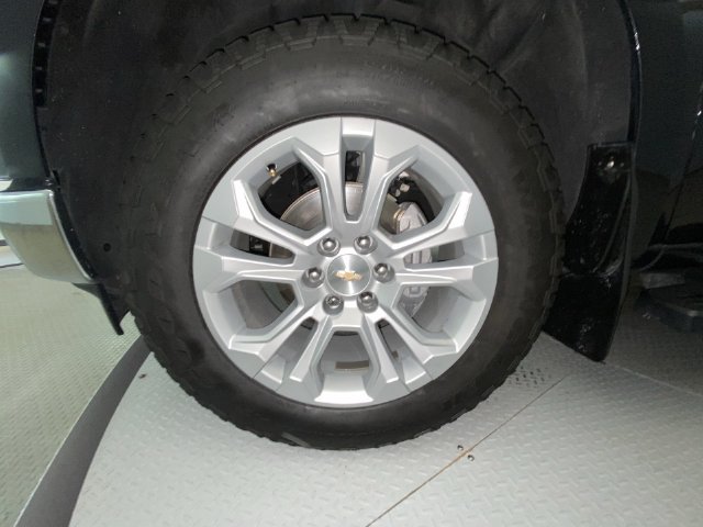 Used 2024 Chevrolet Silverado 1500 LTZ AWD/4WD image 10