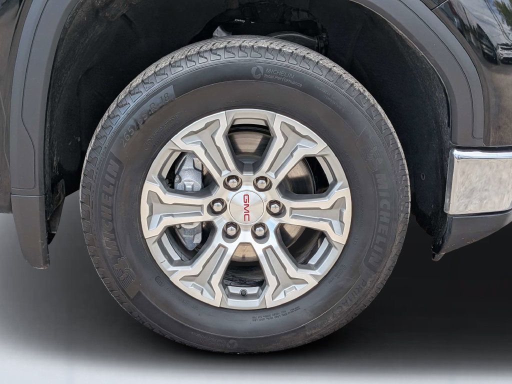 Used 2025 GMC Sierra 1500 SLT RWD image 15