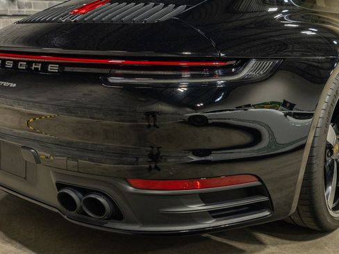 Used 2020 Porsche 911 Carrera RWD image 26