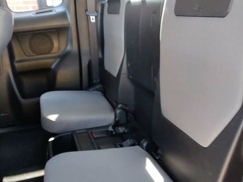 Used 2019 Toyota Tacoma SR5 image 8