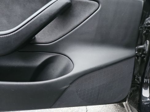 Used 2018 Tesla Model 3 Long Range image 16