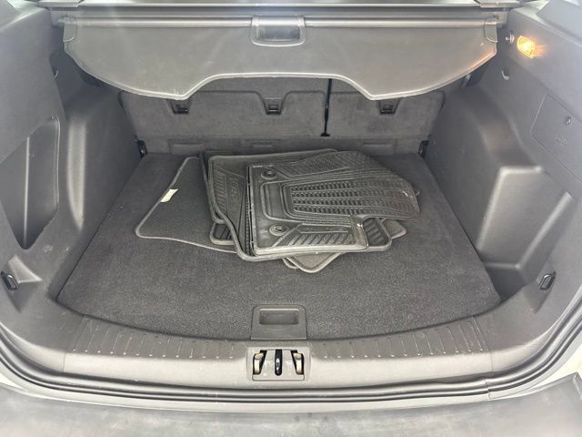 Used 2017 Ford Escape SE w/ SE Leather Comfort Package FWD image 24