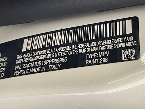 Used 2023 Jeep Renegade Latitude AWD/4WD image 33