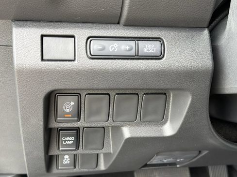 Used 2025 Nissan Frontier SV RWD image 29
