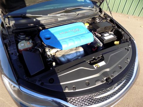 Used 2015 Chrysler 200 Limited w/ Convenience Group image 23