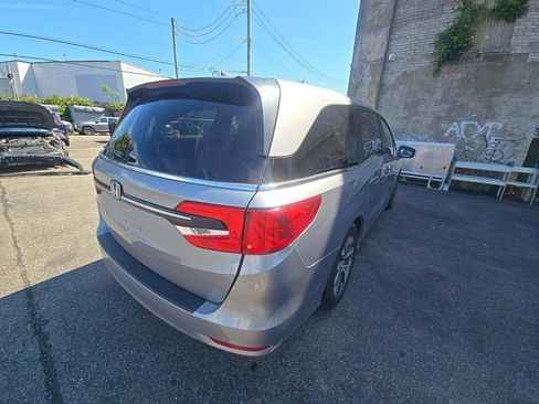 Used 2023 Honda Odyssey EX-L image 3