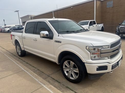 Used 2019 Ford F150 Platinum w/ Equipment Group 701A Luxury image 3