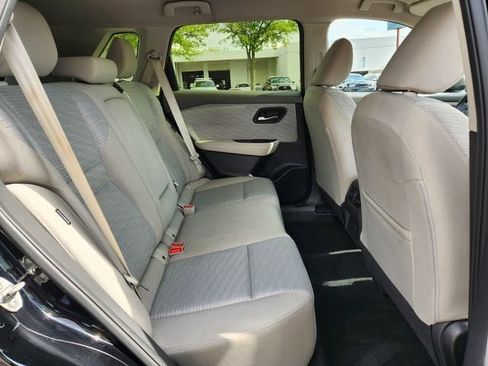 Used 2023 Nissan Rogue SV image 19