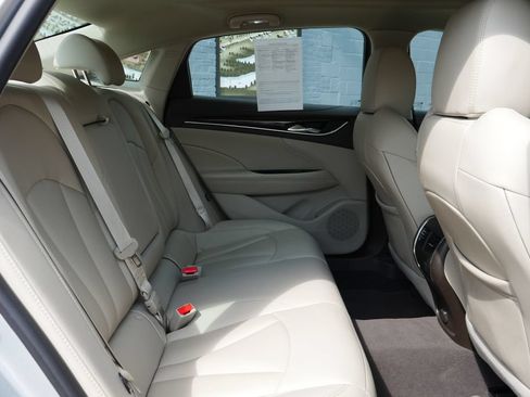 Used 2017 Buick LaCrosse Preferred FWD image 8