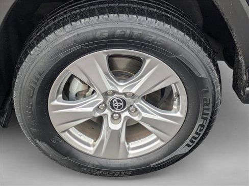 Used 2024 Toyota RAV4 XLE image 21