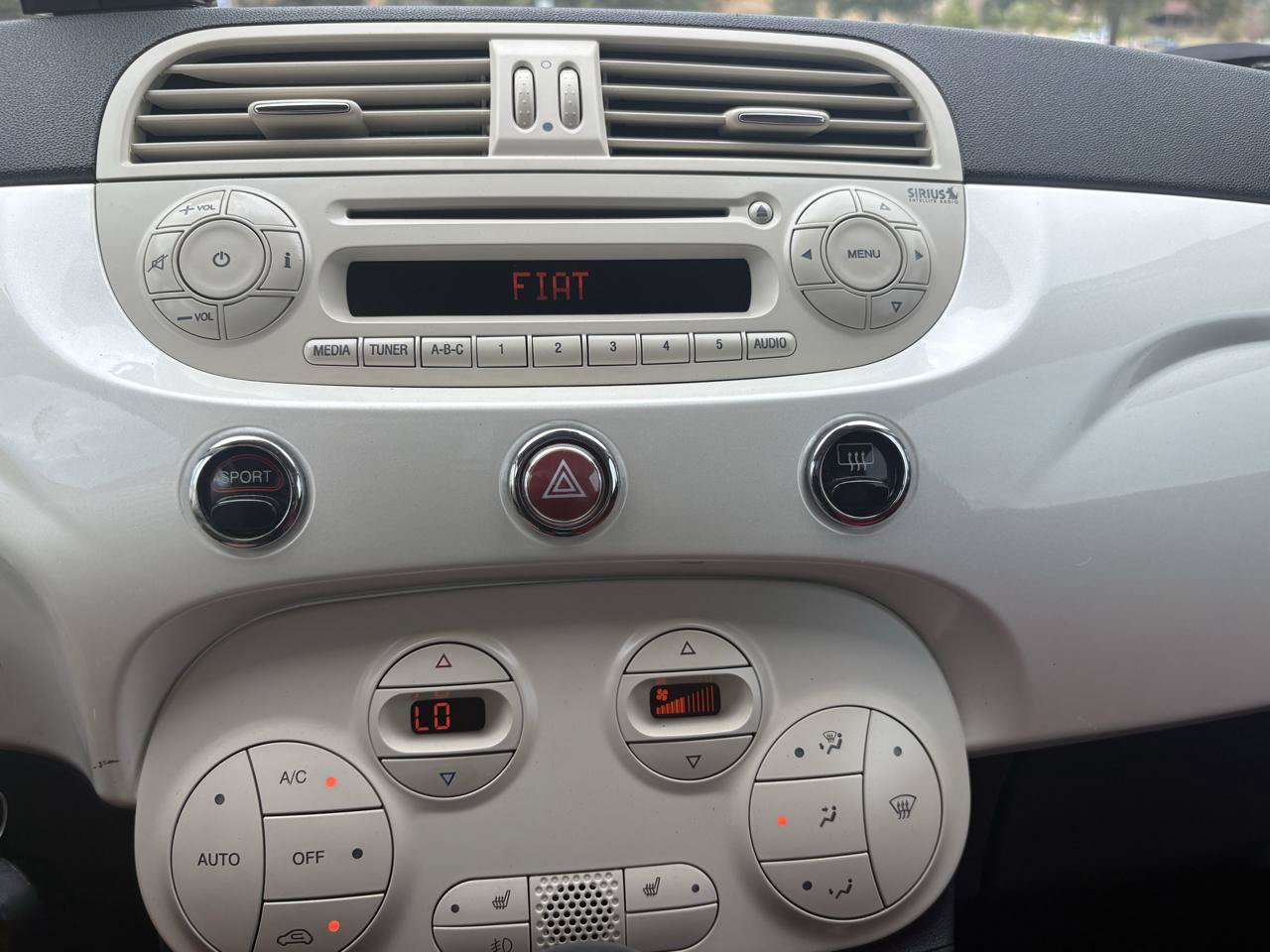 Used 2012 FIAT 500 Lounge w/ Luxury Leather Pkg FWD image 47