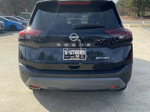 Used 2022 Nissan Rogue SV image 6