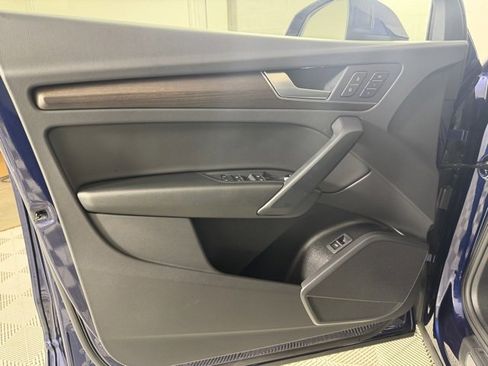 Certified 2025 Audi Q5 2.0T Premium image 20