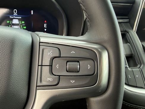 Used 2024 Chevrolet Suburban LT image 18