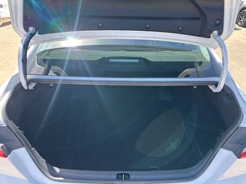 Used 2025 Toyota Camry LE FWD image 5