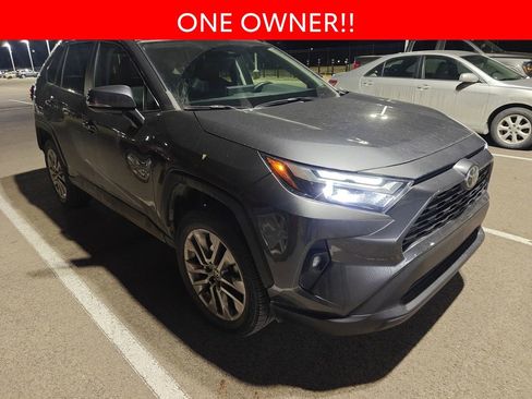 Used 2023 Toyota RAV4 XLE Premium image 3