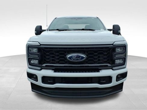 Certified 2023 Ford F250 XLT w/ XLT Premium Package AWD/4WD image 12