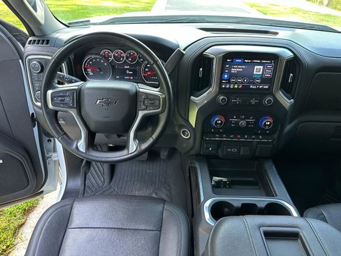 Used 2021 Chevrolet Silverado 1500 LT Trail Boss w/ Convenience Package II image 33