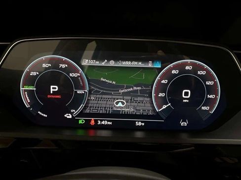 Used 2024 Audi Q8 e-tron Premium Plus w/ Premium Plus Package image 9