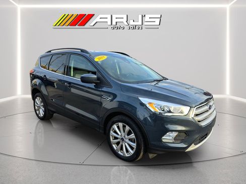 Used 2019 Ford Escape SEL image 7