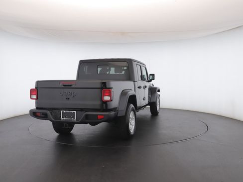 Used 2022 Jeep Gladiator Sport image 23