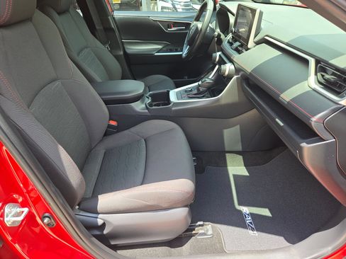 Used 2024 Toyota RAV4 SE w/ Weather & Moonroof Package AWD/4WD image 28
